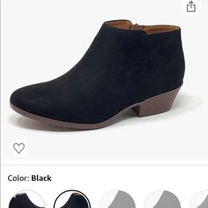 Brand New Still in BOX!   Soda Women’s Round Toe Heel Western Ankle Bootie